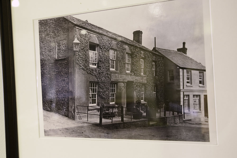 Old photo of the Olde Market Inn once named the South Western Commercial Hotel